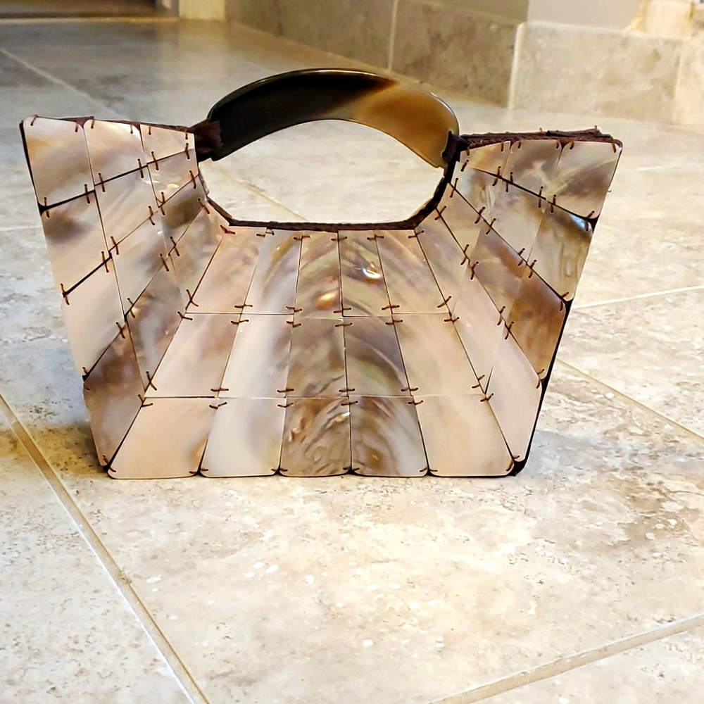 Boutique shell handbag